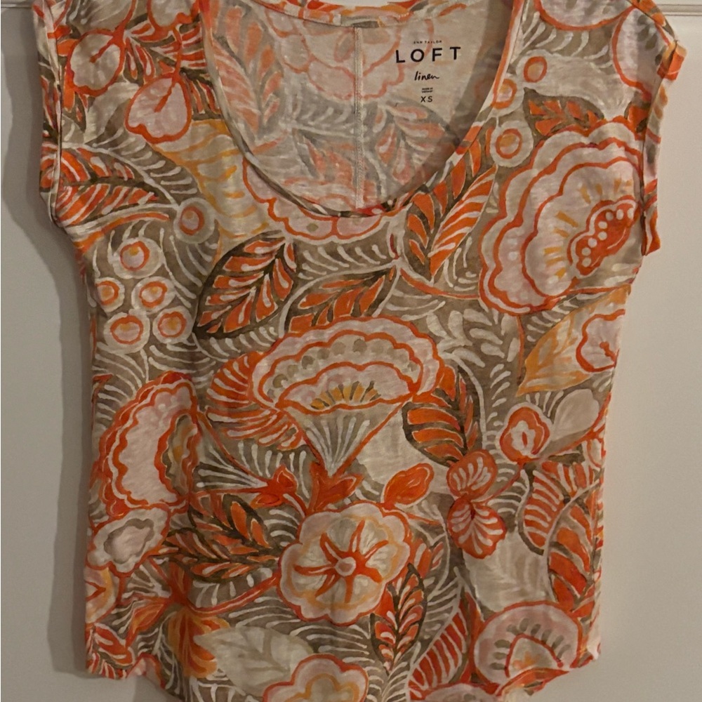 Women’s‎ Loft 100% linen t-shirt floral. Size XS